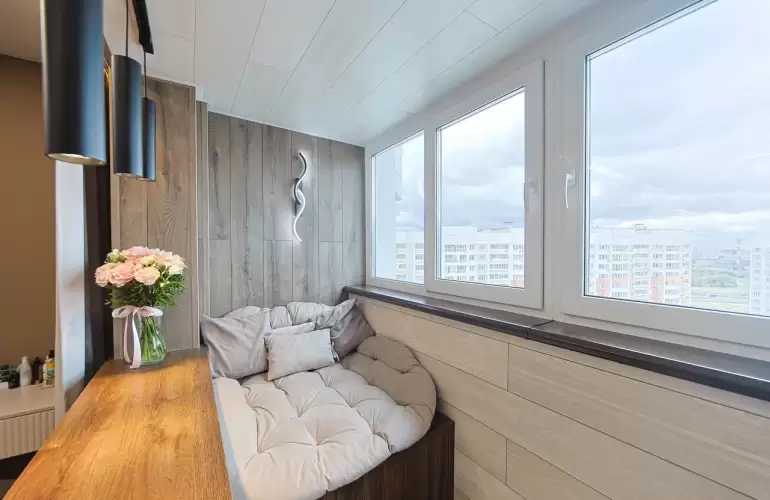 Объединение прямого балкона с комнатой