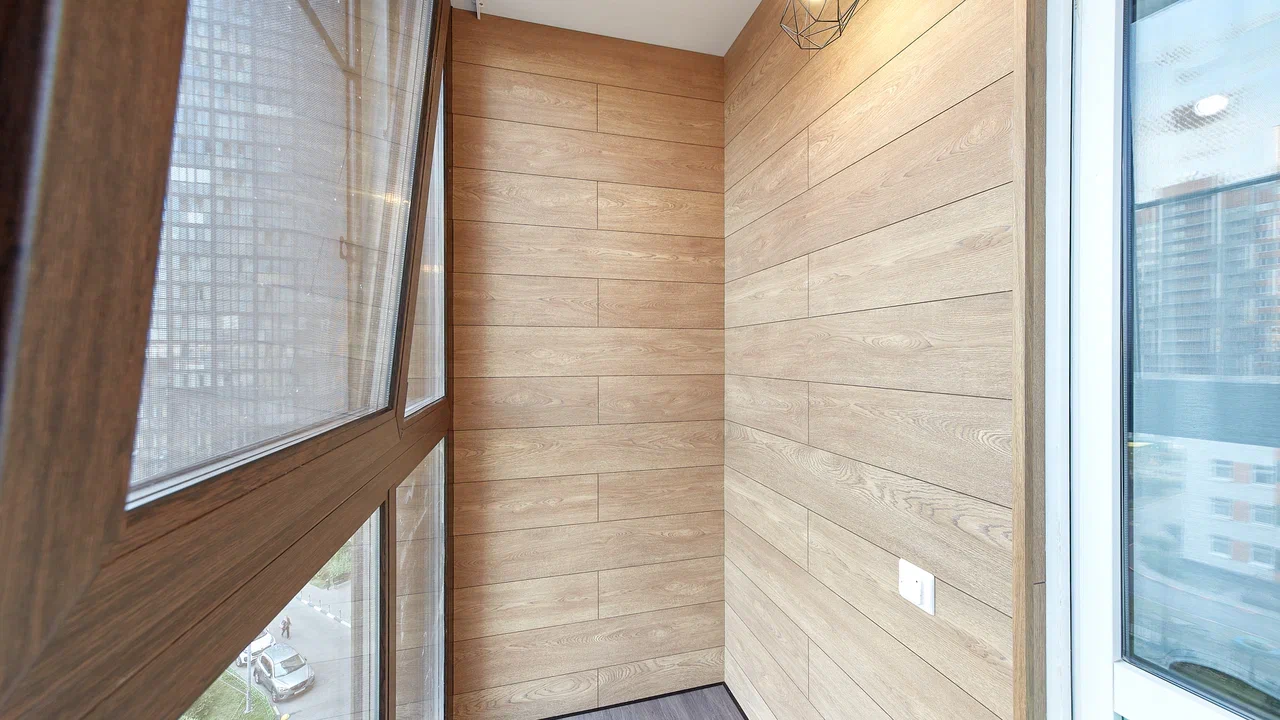 Отделка балконов под ключ в Лобне