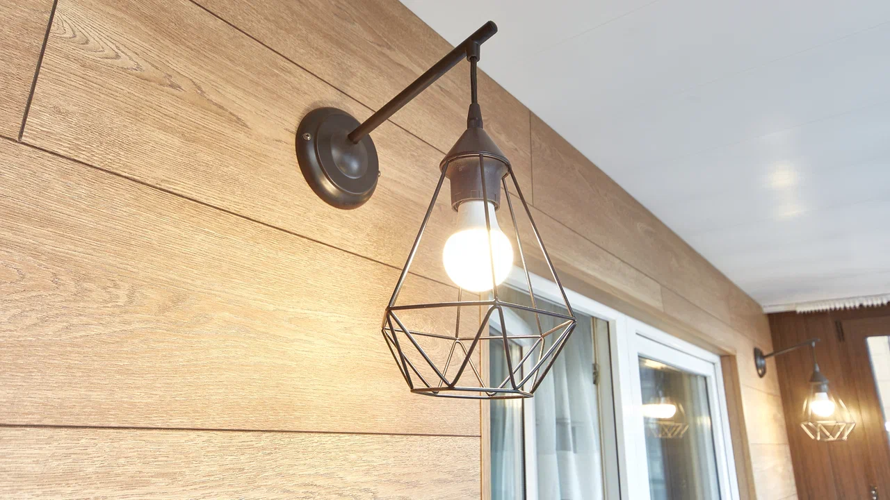 Отделка балконов под ключ в Лобне